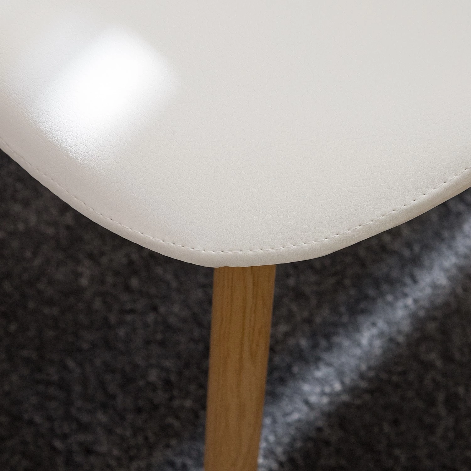 Mørteens Chaise capitonnée Iskmo - Blanc - Lot de 2 14 Mørteens Chaise capitonnée Iskmo - Blanc - Lot de 2 – Image 14