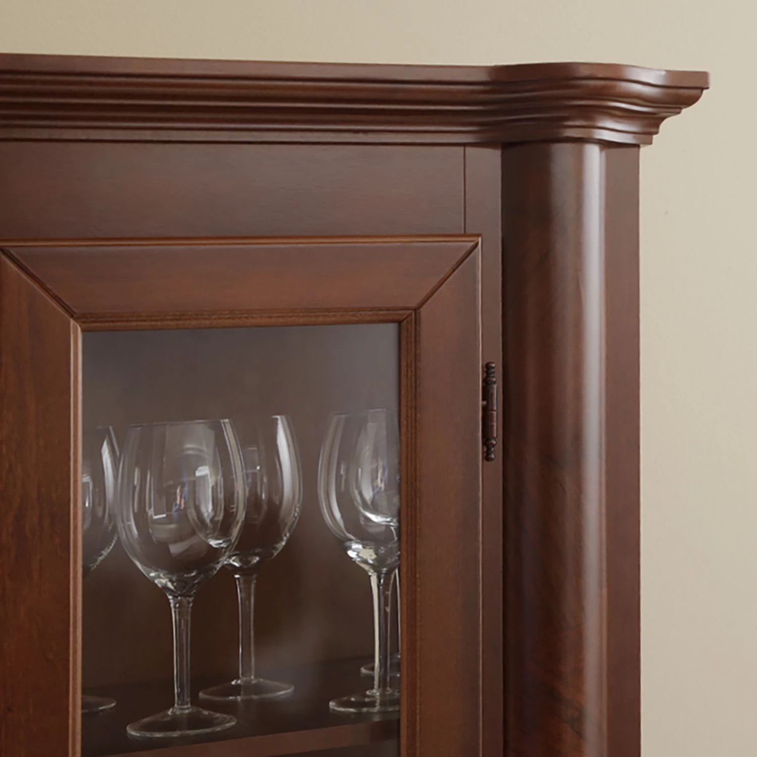 Montreux Vitrine Pevy 8 Montreux Vitrine Pevy – Image 8