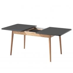 Mørteens Table Lindholm - (extensible) - Partiellement en chêne massif - Gris 23 Mørteens Table Lindholm - (extensible) - Partiellement en chêne massif - Gris -Meubles de salle à manger Soldes Magasin 1000110756 190201 17014900005 GALLERYIMAGES P000000001000110756
