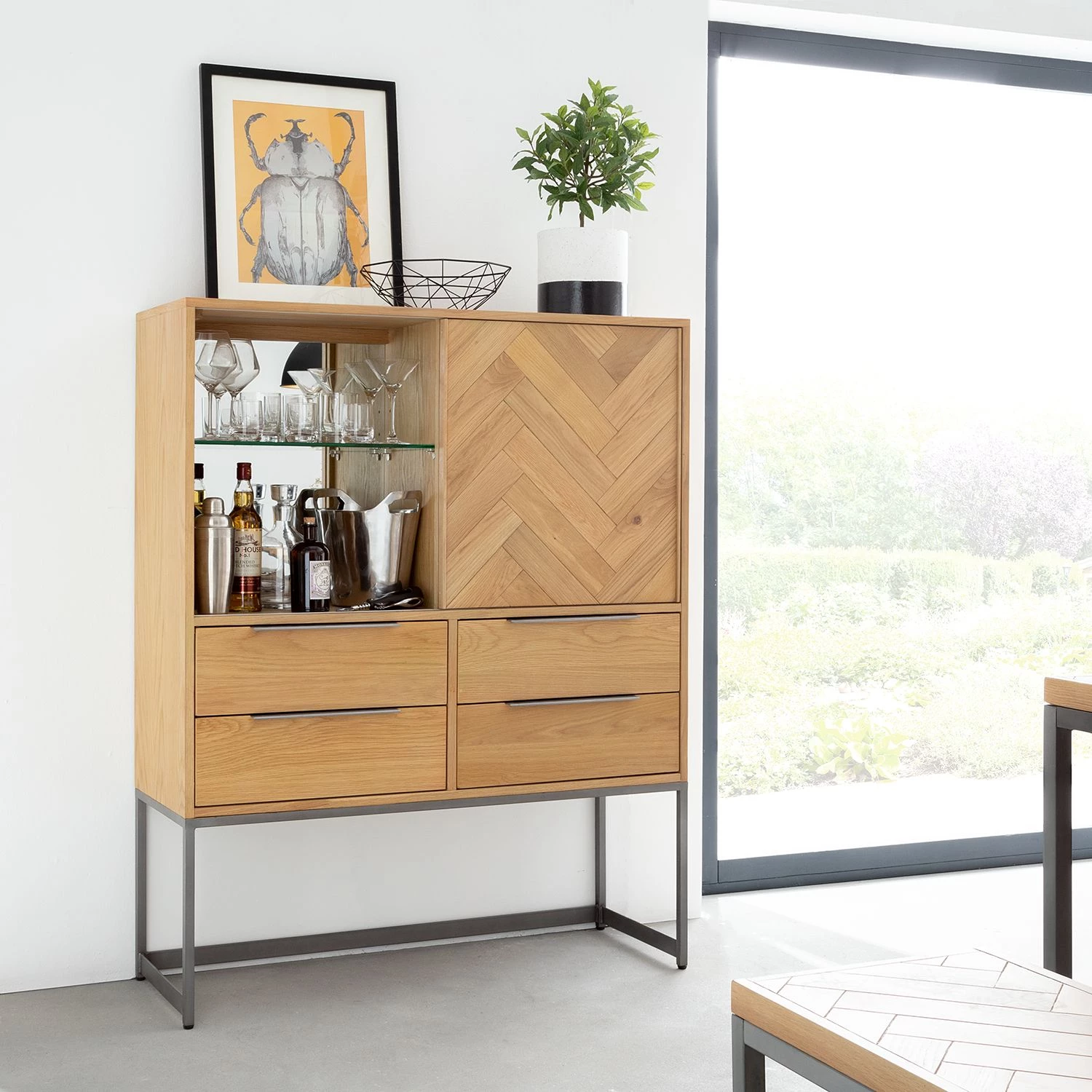 Ars manufacti Commode haute Dharai - Placage en bois véritable / Métal - Chêne / Argenté 2 Ars manufacti Commode haute Dharai - Placage en bois véritable / Métal - Chêne / Argenté – Image 2