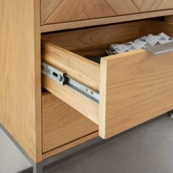 Ars manufacti Commode haute Dharai - Placage en bois véritable / Métal - Chêne / Argenté 27 Ars manufacti Commode haute Dharai - Placage en bois véritable / Métal - Chêne / Argenté -Meubles de salle à manger Soldes Magasin 1000117156 180827 07154813 GALLERYIMAGES P000000001000117156