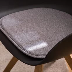 Mørteens Chaises à accoudoirs Skelde I - Matière plastique / Hévéa massif - Noir - Lot de 2 22 Mørteens Chaises à accoudoirs Skelde I - Matière plastique / Hévéa massif - Noir - Lot de 2 -Meubles de salle à manger Soldes Magasin 1000123392 201126 16391000010 MOOD DETAILS P000000001000123392 mood