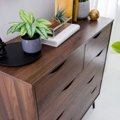 Mørteens Commode Gjora II - Partiellement en hévéa massif - Noyer 27 Mørteens Commode Gjora II - Partiellement en hévéa massif - Noyer -Meubles de salle à manger Soldes Magasin 1000123696 190405 15413800017 GALLERYIMAGES P000000001000123696