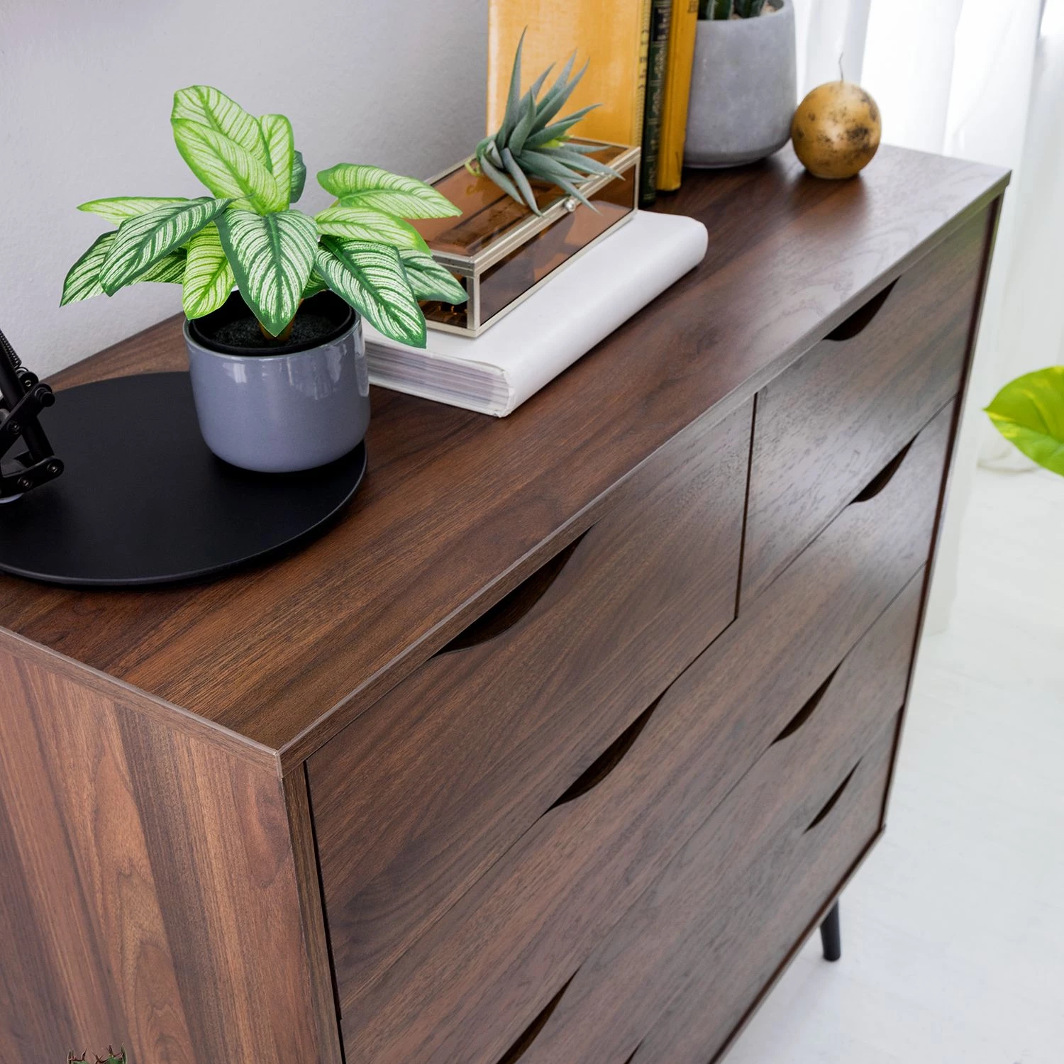 Mørteens Commode Gjora II - Partiellement en hévéa massif - Noyer 12 Mørteens Commode Gjora II - Partiellement en hévéa massif - Noyer – Image 12