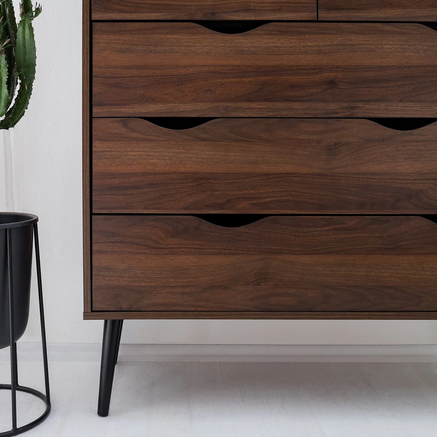 Mørteens Commode Gjora II - Partiellement en hévéa massif - Noyer 16 Mørteens Commode Gjora II - Partiellement en hévéa massif - Noyer – Image 16