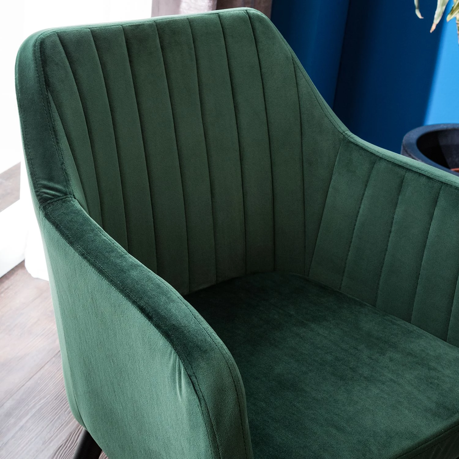 Jack & Alice Chaise avec accoudoirs Leezy G - Chêne massif / Velours - Vert / Noir 8 Jack & Alice Chaise avec accoudoirs Leezy G - Chêne massif / Velours - Vert / Noir – Image 8