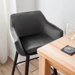 Mørteens Chaises de bar Nicholas III - Velours / Chêne massif - Noir - Gris foncé - Lot de 2 21 Mørteens Chaises de bar Nicholas III - Velours / Chêne massif - Noir - Gris foncé - Lot de 2 -Meubles de salle à manger Soldes Magasin 1000138436 200814 08201500018 DETAILS P000000001000138436