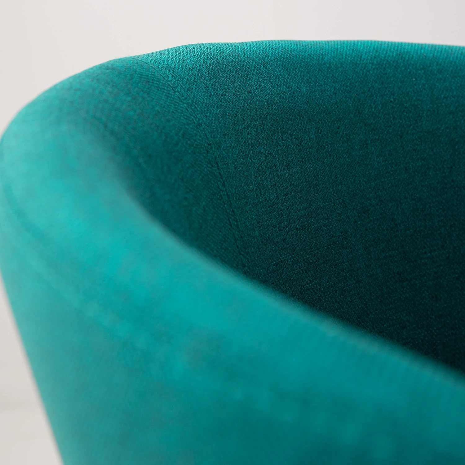 Mørteens Chaise à accoudoirs Buggio - Tissu / Hévéa massif - Tissu Cors: Pétrole - 1 chaise 21 Mørteens Chaise à accoudoirs Buggio - Tissu / Hévéa massif - Tissu Cors: Pétrole - 1 chaise – Image 21