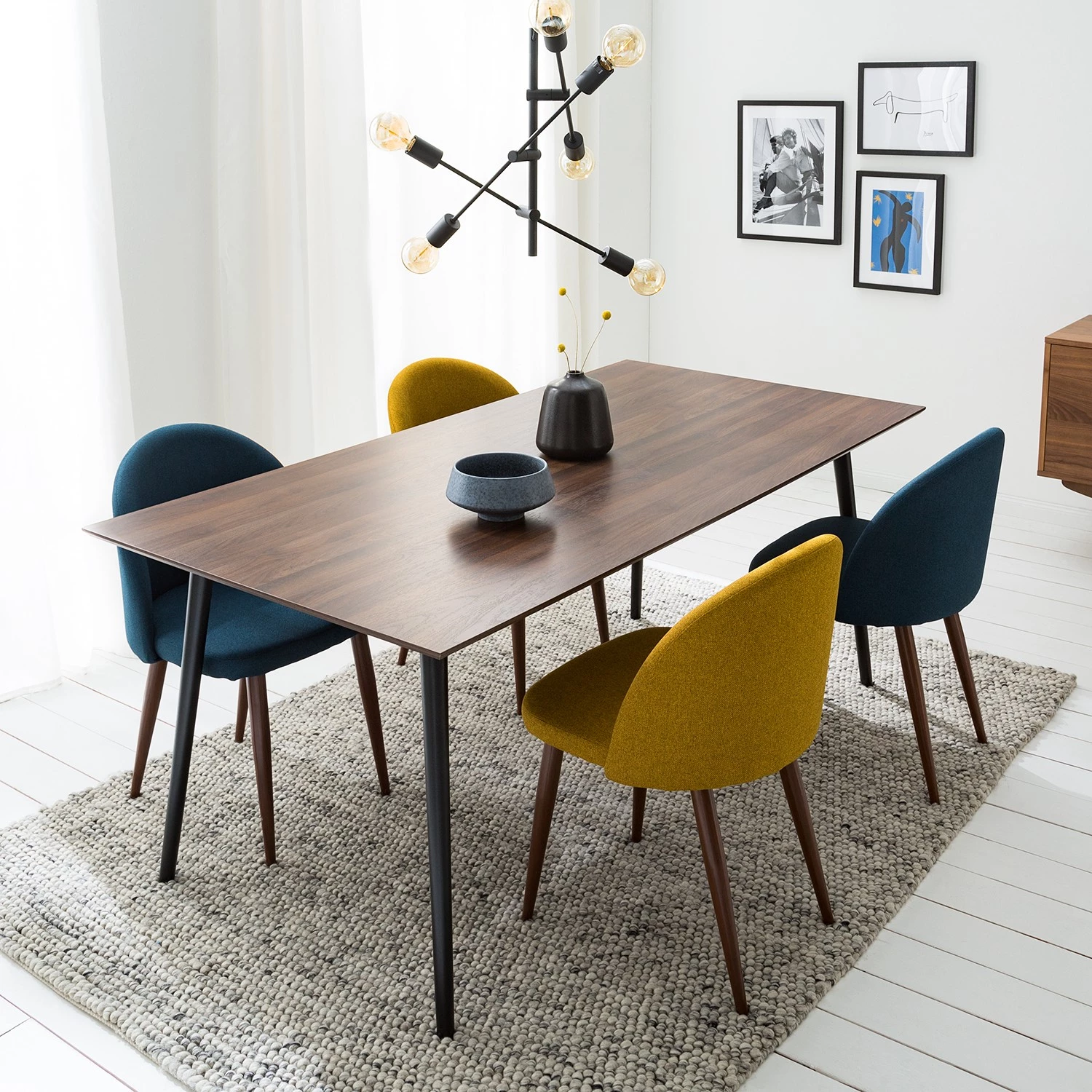 Mørteens Table Gjora - Partiellement en hévéa massif - Noyer / Noir 3 Mørteens Table Gjora - Partiellement en hévéa massif - Noyer / Noir – Image 3