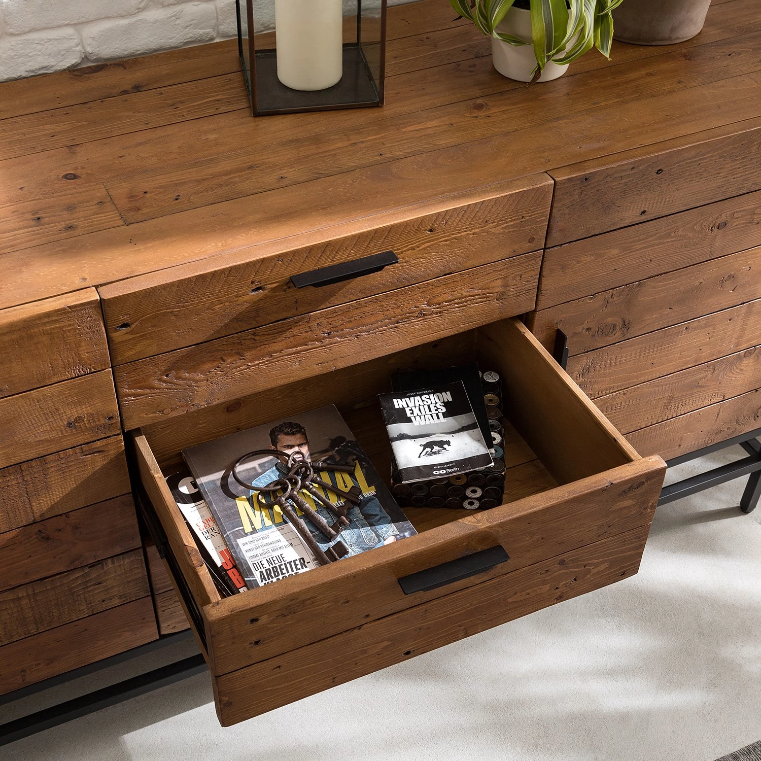 Ars manufacti Buffet Grasby II - Pin recyclé / Métal - Pin foncé / Noir 9 Ars manufacti Buffet Grasby II - Pin recyclé / Métal - Pin foncé / Noir – Image 9