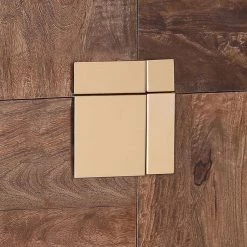 Jack & Alice Commode Lyss - Acacia massif / Métal - Acacia marron / Laiton 7 Jack & Alice Commode Lyss - Acacia massif / Métal - Acacia marron / Laiton -Meubles de salle à manger Soldes Magasin 1000172939 190503 07492900004 GALLERYIMAGES P000000001000172939