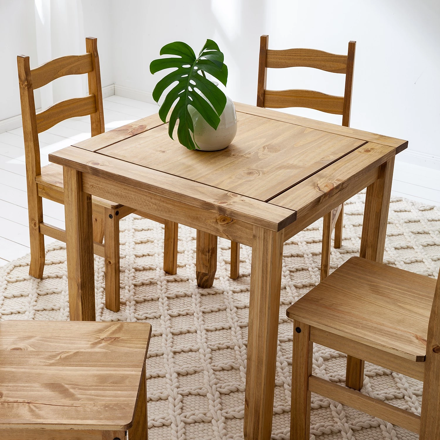 Maison Belfort Table Finca Rustica I - Pin massif - Epicéa naturel - 80 x 80 cm 7 Maison Belfort Table Finca Rustica I - Pin massif - Epicéa naturel - 80 x 80 cm – Image 7