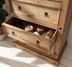 Maison Belfort Commode Finca Rustica II - Pin massif - Epicéa naturel -Meubles de salle à manger Soldes Magasin 1000178027 210504 11215700011 MOOD DETAILS P000000001000178027 mood