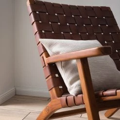 Ars manufacti Fauteuil design Bourbourg - Cuir tressé / Teck massif - marron cognac / Teck -Meubles de salle à manger Soldes Magasin 1000183947 200529 13234400003 DETAILS P000000001000183947