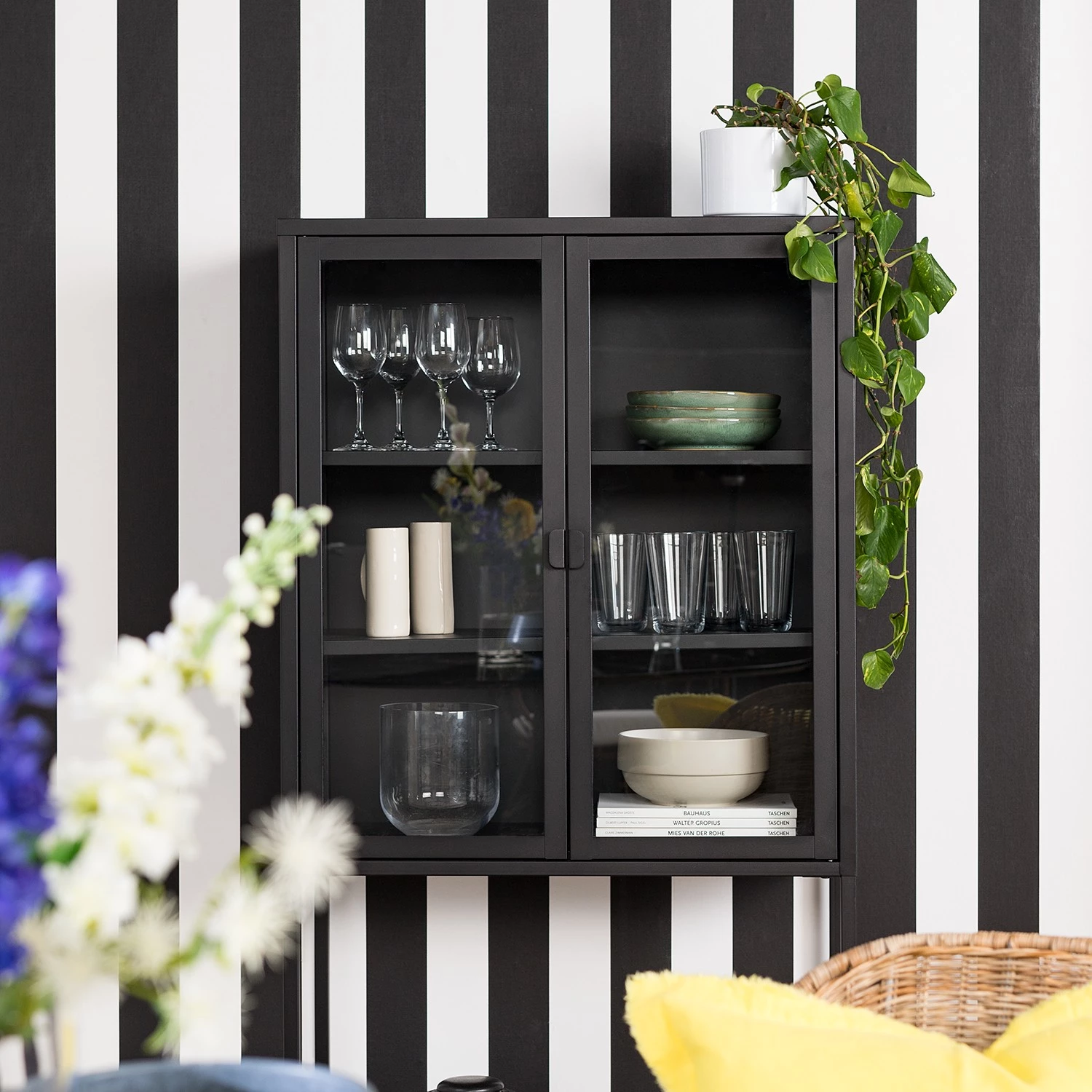 Loftscape Buffet haut Cowee II - Verre / Métal - Noir 6 Loftscape Buffet haut Cowee II - Verre / Métal - Noir – Image 6