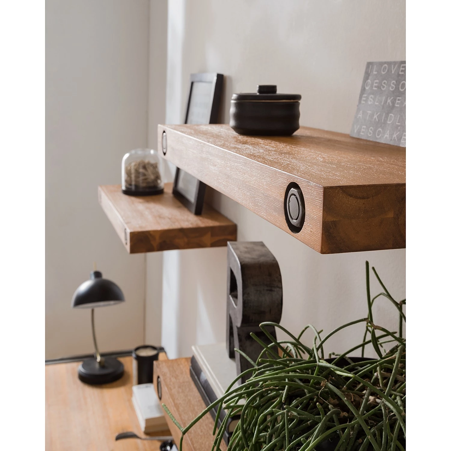 Ars manufacti Tablette murale Manchester II - Acacia massif - Largeur : 60 cm 3 Ars manufacti Tablette murale Manchester II - Acacia massif - Largeur : 60 cm – Image 3