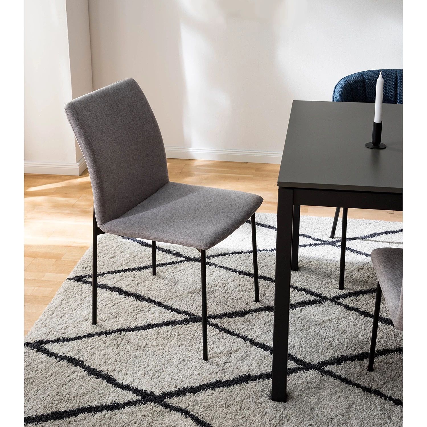 Fredriks Chaises Wines (lot de 2) - Tissu / Fer - Gris clair 3 Fredriks Chaises Wines (lot de 2) - Tissu / Fer - Gris clair – Image 3