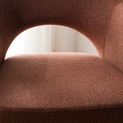 Fredriks Chaise à accoudoirs Tustin - Tissu / Métal - Marron rouille / Noir mat 35 Fredriks Chaise à accoudoirs Tustin - Tissu / Métal - Marron rouille / Noir mat -Meubles de salle à manger Soldes Magasin 1000218415 210311 12215300008 DETAILS P000000001000218415