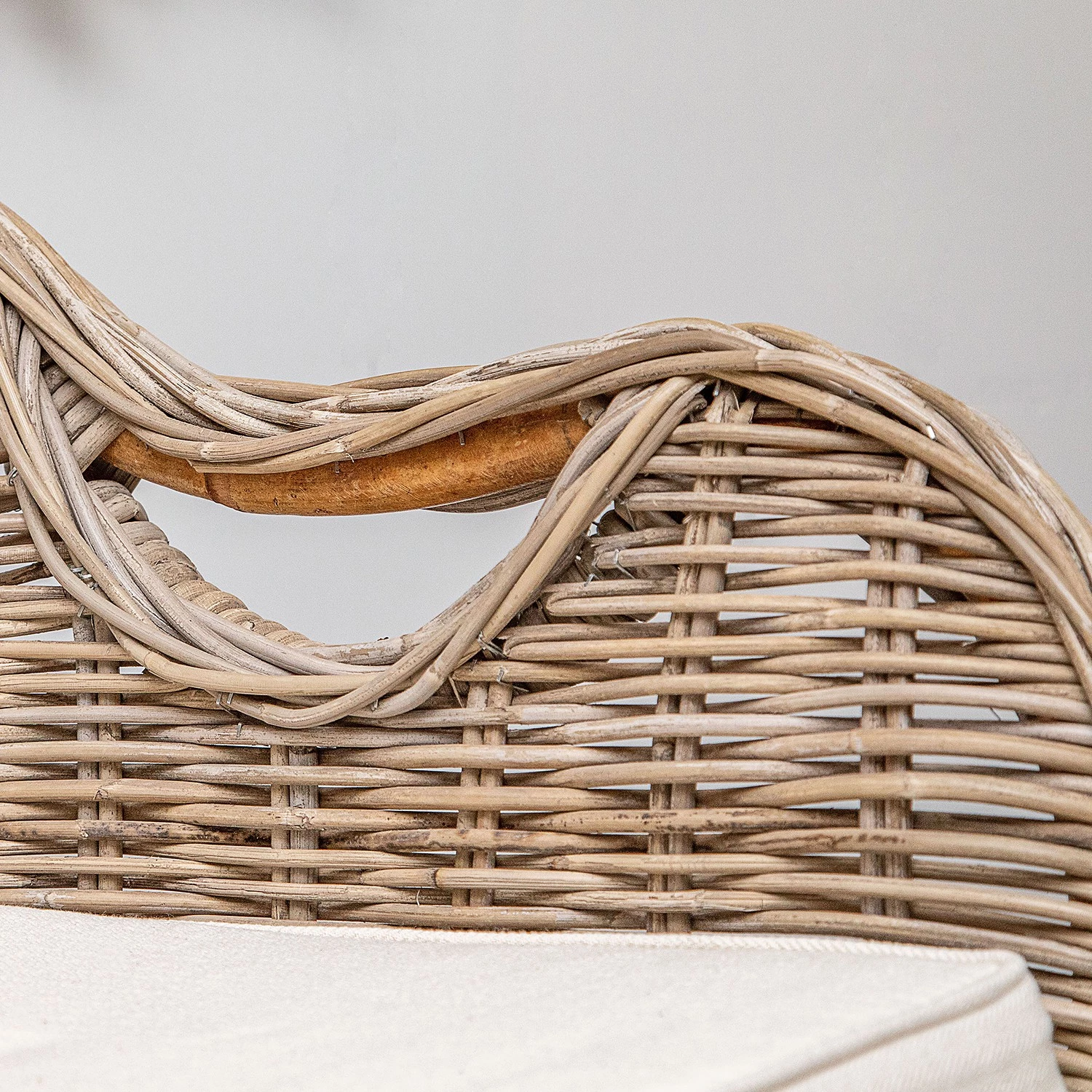 Naturoo Fauteuil Lozon - Rotin / Tissu - Gris Kubu / Crème 8 Naturoo Fauteuil Lozon - Rotin / Tissu - Gris Kubu / Crème – Image 8