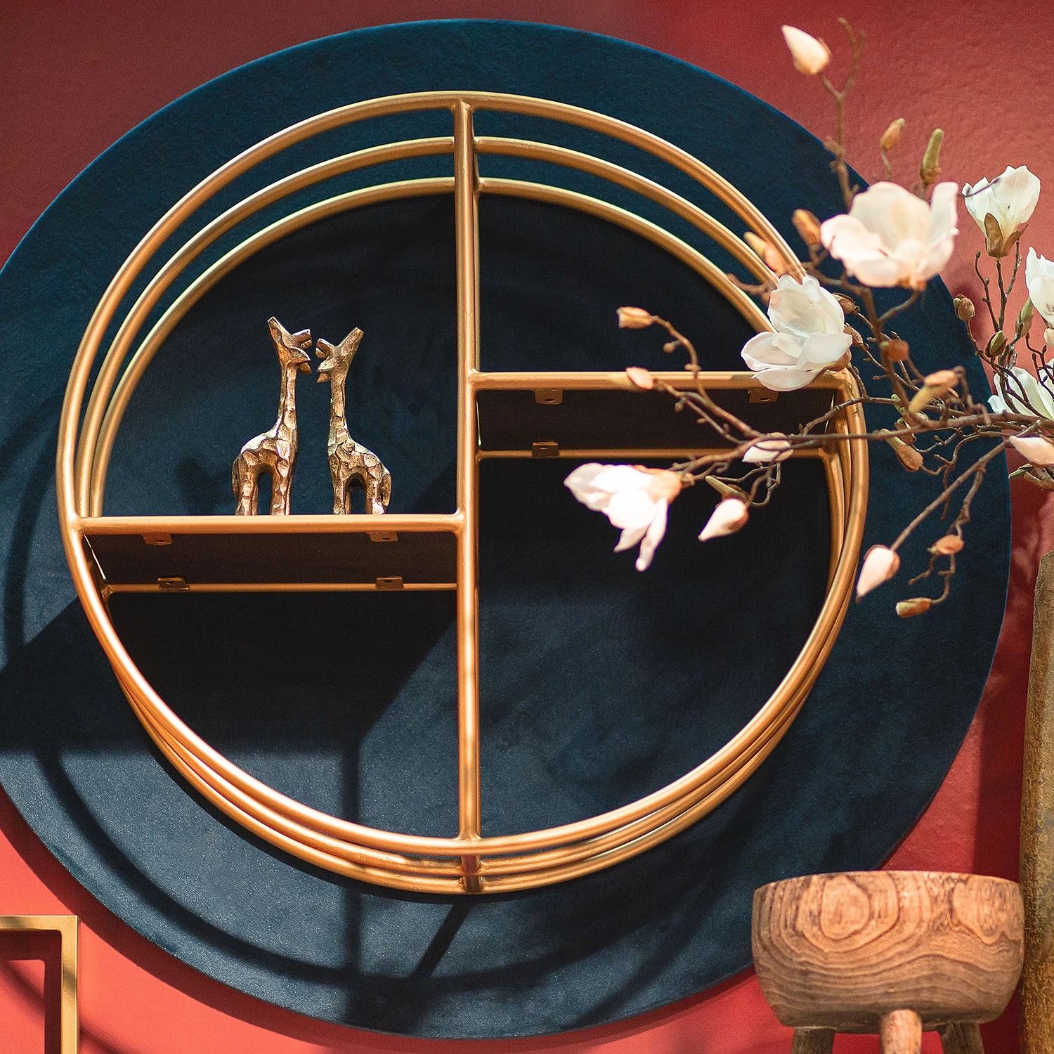 Red Living Étagère murale Oissel II - Acacia massif / Métal - Acacia noir / Doré - Diamètre : 70 cm 2 Red Living Étagère murale Oissel II - Acacia massif / Métal - Acacia noir / Doré - Diamètre : 70 cm – Image 2