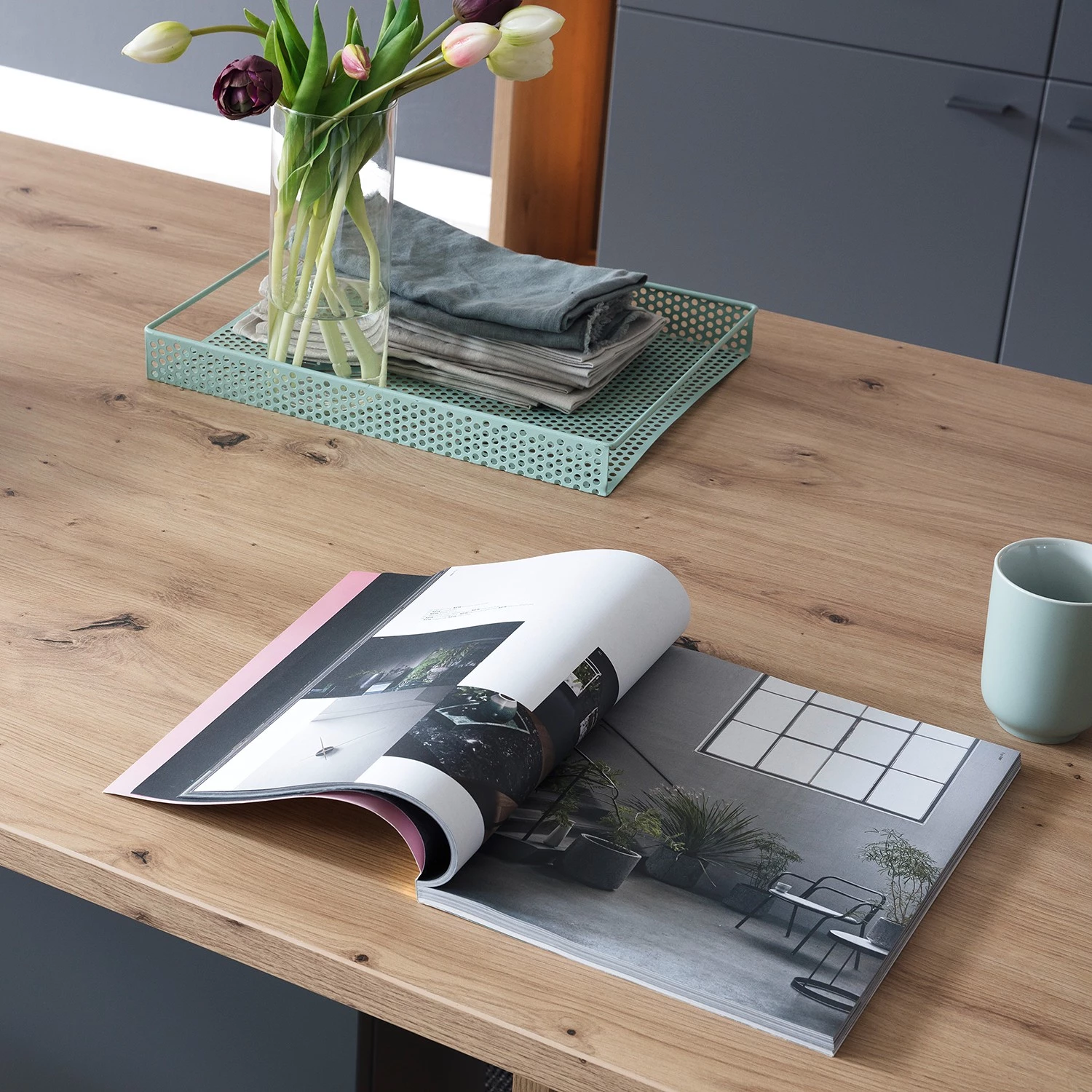 Loftscape Table Laxou - Imitation planches de chêne / Gris mat 6 Loftscape Table Laxou - Imitation planches de chêne / Gris mat – Image 6