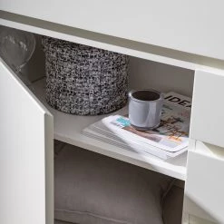 Fredriks Buffet Namona I - Éclairage inclus - Imitation chêne / Blanc 38 Fredriks Buffet Namona I - Éclairage inclus - Imitation chêne / Blanc -Meubles de salle à manger Soldes Magasin 1000255076 220803 060 DETAILS P000000001000255076