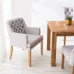 Maison Belfort Chaise à accoudoirs Austin II - Gris clair - Chêne clair -Meubles de salle à manger Soldes Magasin 1000260669 220622 021 MOOD DETAILS P000000001000260669 mood