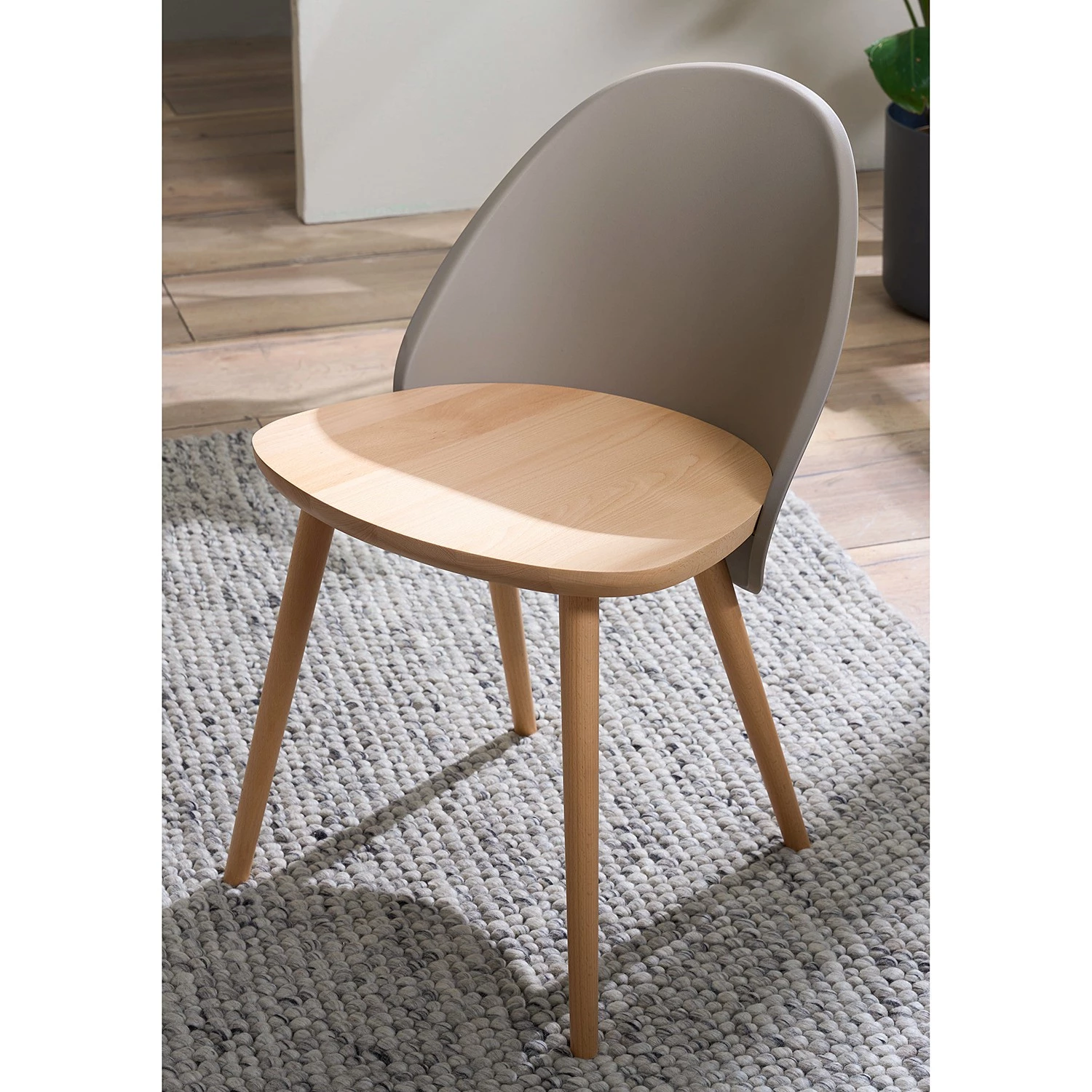 Mørteens Chaises Doon (lot de 2) - Matière plastique / Hêtre massif - Taupe / Hêtre 3 Mørteens Chaises Doon (lot de 2) - Matière plastique / Hêtre massif - Taupe / Hêtre – Image 3