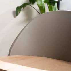 Mørteens Chaises Doon (lot de 2) - Matière plastique / Hêtre massif - Taupe / Hêtre 26 Mørteens Chaises Doon (lot de 2) - Matière plastique / Hêtre massif - Taupe / Hêtre -Meubles de salle à manger Soldes Magasin 1000273467 220819 031 DETAILS P000000001000273467