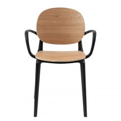 Studio Copenhagen Chaises à accoudoirs Day (lot de 2) - Contreplaqué / Matière plastique - Imitation chêne / Noir -Meubles de salle à manger Soldes Magasin 1000273479 220420 030 DETAILS P000000001000273479