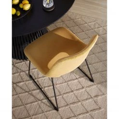 Fredriks Chaises Zara (lot de 2) - Jaune moutarde -Meubles de salle à manger Soldes Magasin 1000274232 210618 10464400239 MOOD DETAILS P000000001000274232 mood