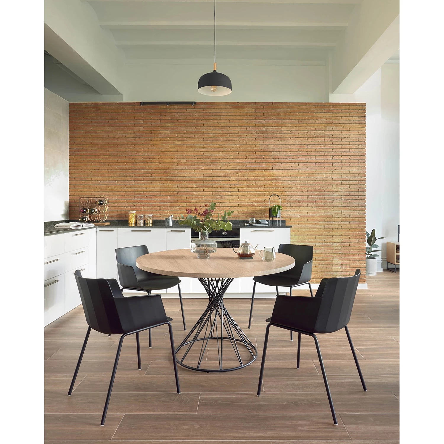 Mørteens Table Asyan - Imitation chêne / Noir 2 Mørteens Table Asyan - Imitation chêne / Noir – Image 2