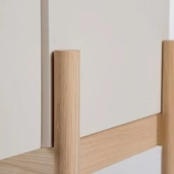 Studio Copenhagen Enfilade Cooby II - Blanc / Chêne -Meubles de salle à manger Soldes Magasin 1000276948 220713 055 DETAILS P000000001000276948