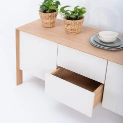 Studio Copenhagen Enfilade Maayka I - Partiellement en chêne massif - Blanc / Chêne clair -Meubles de salle à manger Soldes Magasin 1000277378 211012 153648000088 DETAILS P000000001000277378