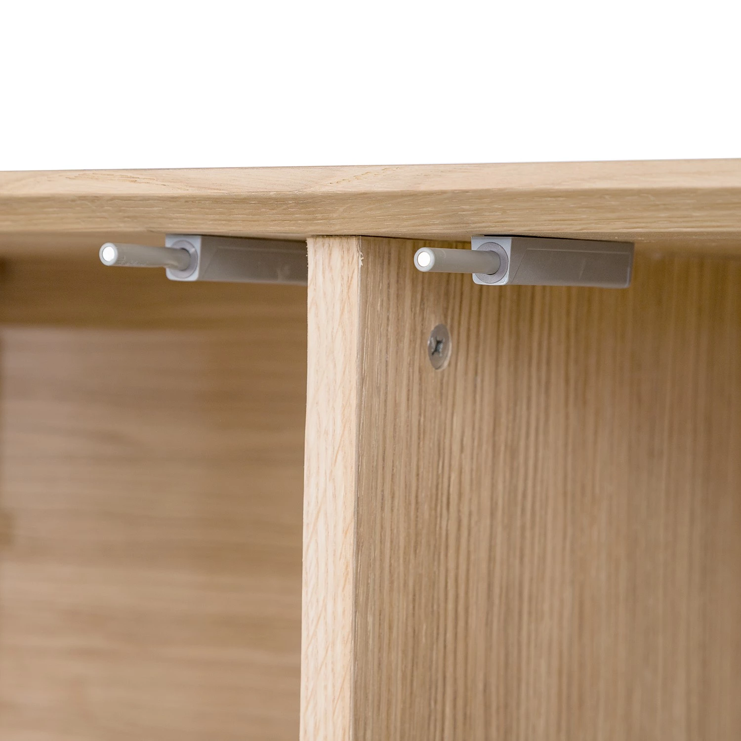 Studio Copenhagen Buffet Maayka - Partiellement en chêne massif - Blanc / Chêne clair 10 Studio Copenhagen Buffet Maayka - Partiellement en chêne massif - Blanc / Chêne clair – Image 10