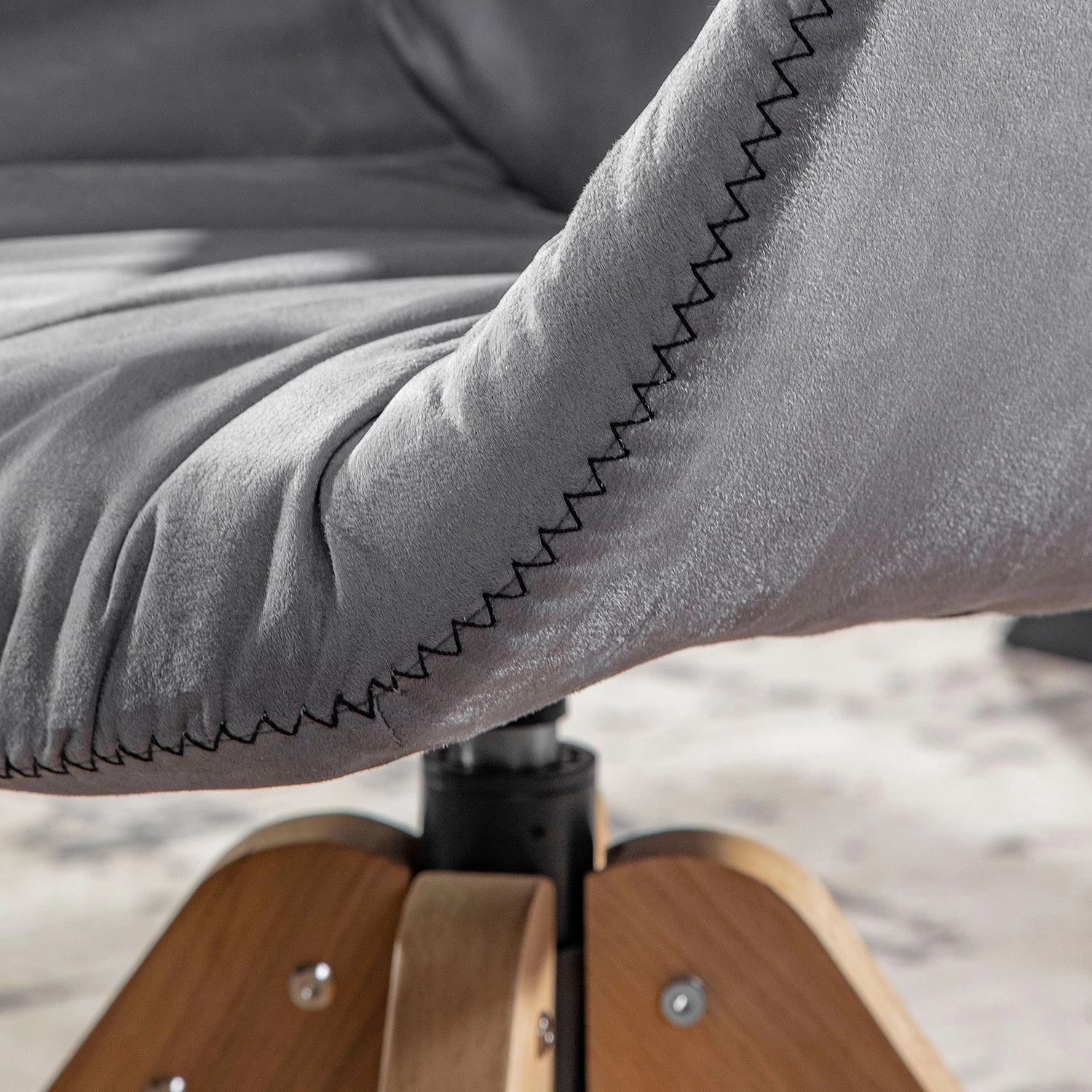 Red Living Chaise capitonnée Wilbur II - Platine 9 Red Living Chaise capitonnée Wilbur II - Platine – Image 9