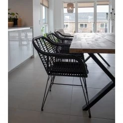 Naturoo Chaises à accoudoirs Corduroy (lot de 2) - (avec coussin d’assise) - Rotin / Métal - Rotin / Noir -Meubles de salle à manger Soldes Magasin 1000299408 211012 134455000123 MOOD DETAILS P000000001000299408 mood