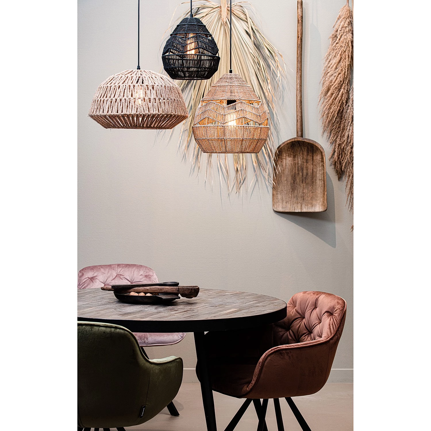 Red Living Table Muras - Teck massif / Fer - Teck foncé / Noir 2 Red Living Table Muras - Teck massif / Fer - Teck foncé / Noir – Image 2