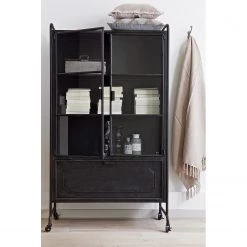 Red Living Vitrine Leska - Métal - Noir vintage -Meubles de salle à manger Soldes Magasin 1000304148 211029 123411000024 MOOD DETAILS P000000001000304148 mood