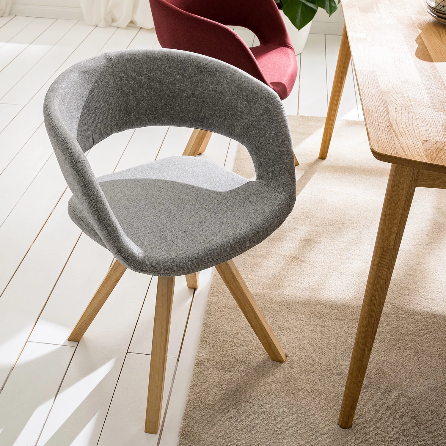 Mørteens Chaise à accoudoirs Buggio - Tissu / Hévéa massif - Tissu Cors: Granite - Lot de 2 2 Mørteens Chaise à accoudoirs Buggio - Tissu / Hévéa massif - Tissu Cors: Granite - Lot de 2 – Image 2