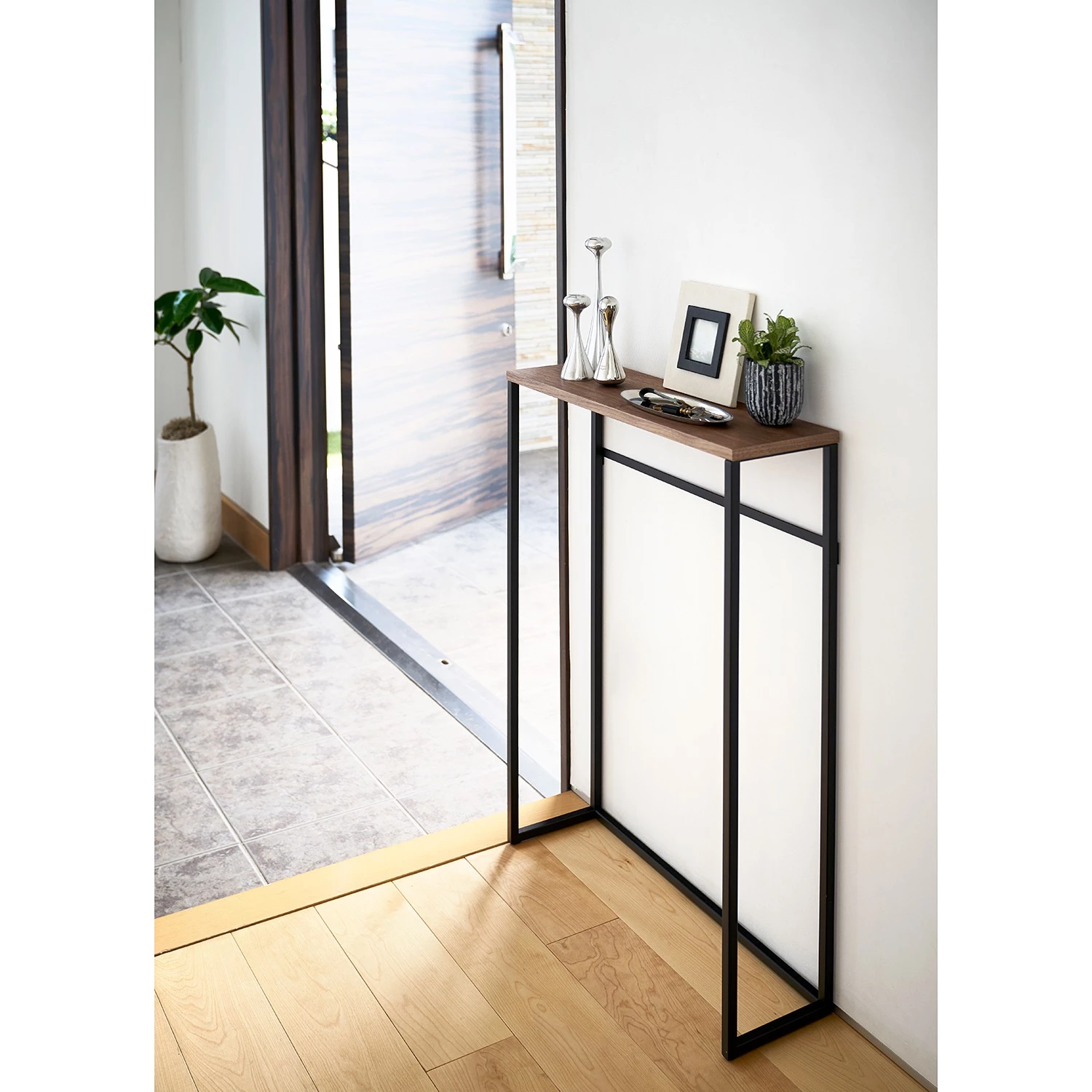 Yamazaki Console Tower - Frêne massif / Métal - Noir 2 Yamazaki Console Tower - Frêne massif / Métal - Noir – Image 2