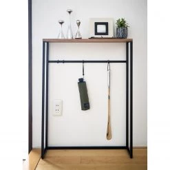 Yamazaki Console Tower - Frêne massif / Métal - Noir 11 Yamazaki Console Tower - Frêne massif / Métal - Noir -Meubles de salle à manger Soldes Magasin 1000347253 220505 021 MOOD DETAILS P000000001000347253 mood