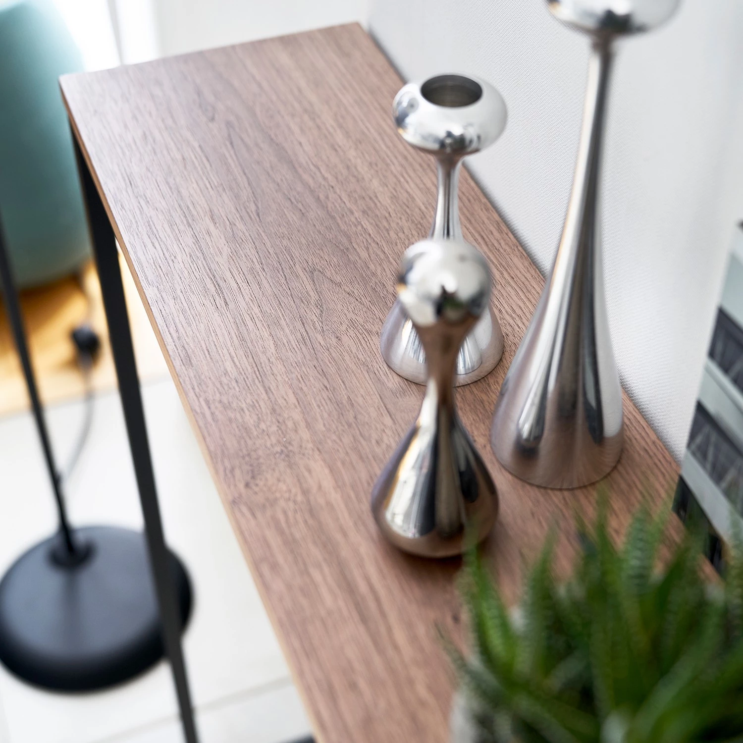 Yamazaki Console Tower - Frêne massif / Métal - Noir 5 Yamazaki Console Tower - Frêne massif / Métal - Noir – Image 5