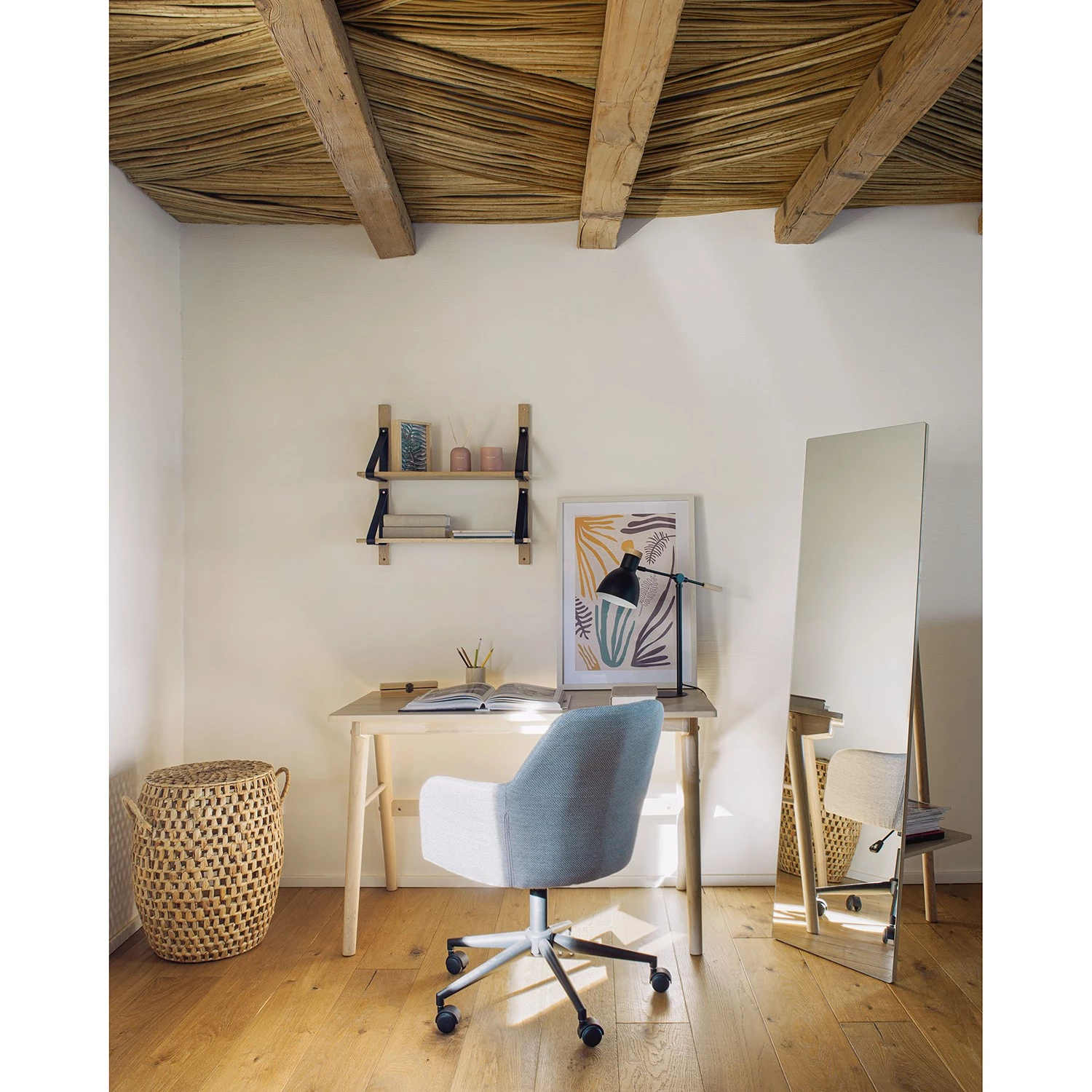 Red Living Étagère murale Nakuru - Hêtre massif / Cuir véritable - Hêtre / Noir 3 Red Living Étagère murale Nakuru - Hêtre massif / Cuir véritable - Hêtre / Noir – Image 3