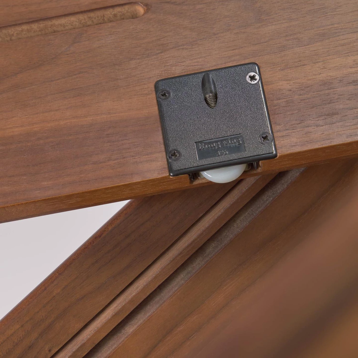 Naturoo Buffet Chipata - Partiellement en noyer massif 10 Naturoo Buffet Chipata - Partiellement en noyer massif – Image 10