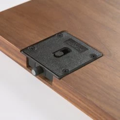 Naturoo Buffet Chipata - Partiellement en noyer massif 24 Naturoo Buffet Chipata - Partiellement en noyer massif -Meubles de salle à manger Soldes Magasin 1000363971 220714 055 DETAILS P000000001000363971