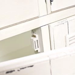 Butlers Buffet CABOTT COVE I - Frêne / Paulownia - Beige 26 Butlers Buffet CABOTT COVE I - Frêne / Paulownia - Beige -Meubles de salle à manger Soldes Magasin 1000365760 220728 065 DETAILS P000000001000365760