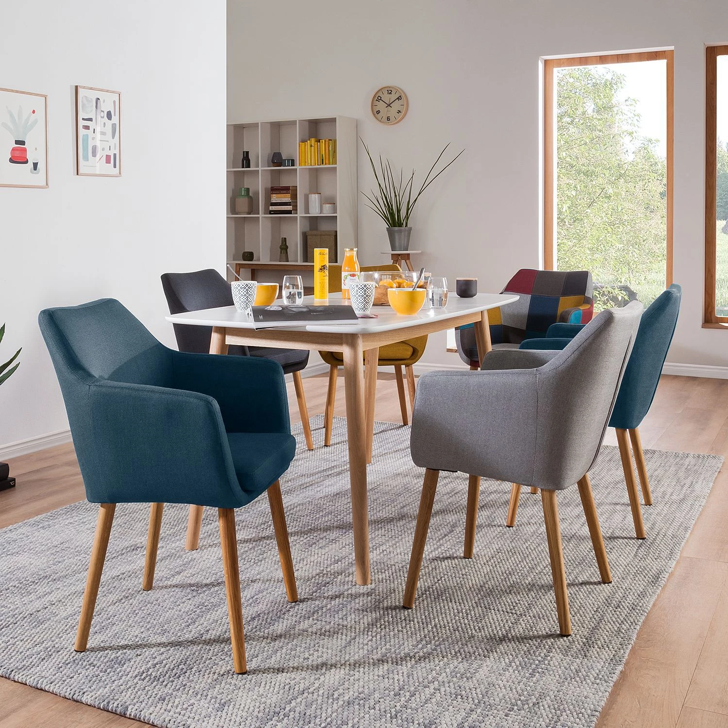 Mørteens Chaises à accoudoirs Nicholas - Tissu Cors: Bleu jean - 1 chaise 2 Mørteens Chaises à accoudoirs Nicholas - Tissu Cors: Bleu jean - 1 chaise – Image 2