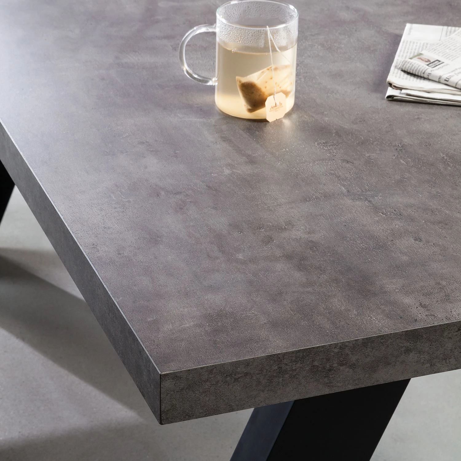 Temahome Table Apex - Imitation béton / Noir mat 7 Temahome Table Apex - Imitation béton / Noir mat – Image 7
