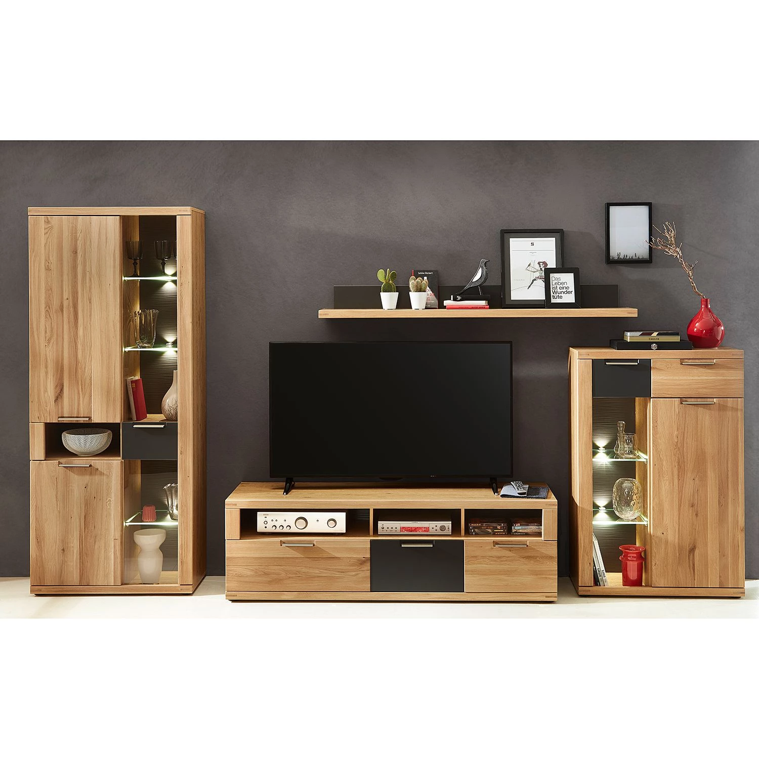 Naturoo Armoire vitrine Macoun - avec éclairage - Partiellement en chêne sauvage massif 2 Naturoo Armoire vitrine Macoun - avec éclairage - Partiellement en chêne sauvage massif – Image 2